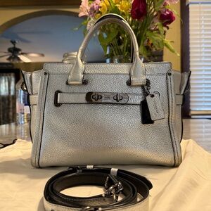 Coach Swagger 27 in Silver Pebbled Leather on Gunmetal Hardware